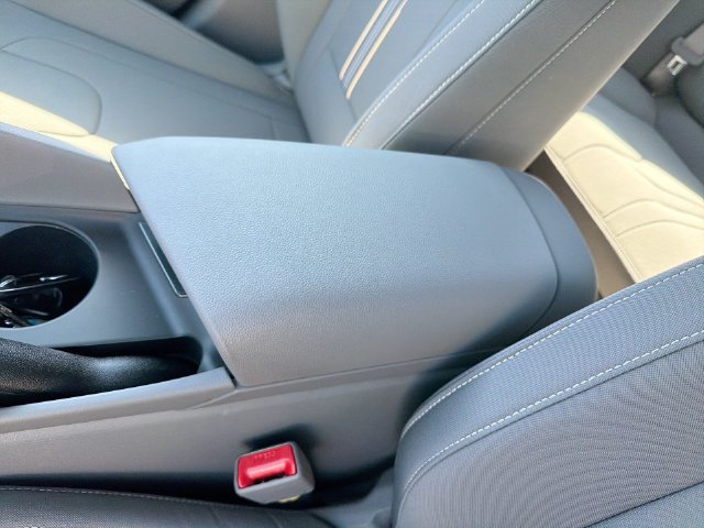 New 2026 Hyundai Elantra Sport FWD image 30
