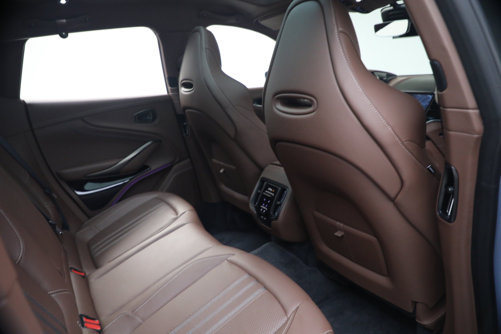 Used 2026 Aston Martin DBX 707 AWD/4WD image 24