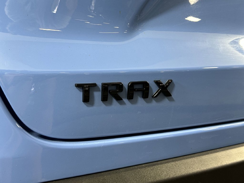 Certified 2024 Chevrolet Trax RS FWD image 31