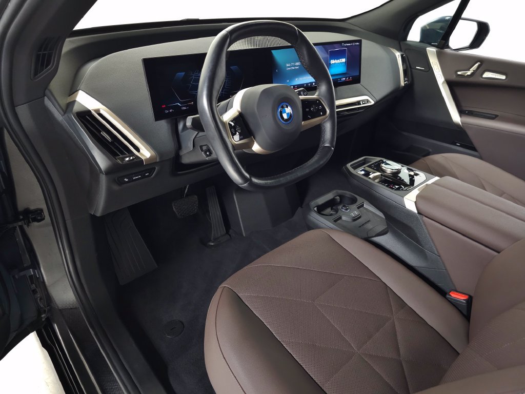 Certified 2024 BMW iX xDrive50 w/ Premium Package AWD/4WD image 18