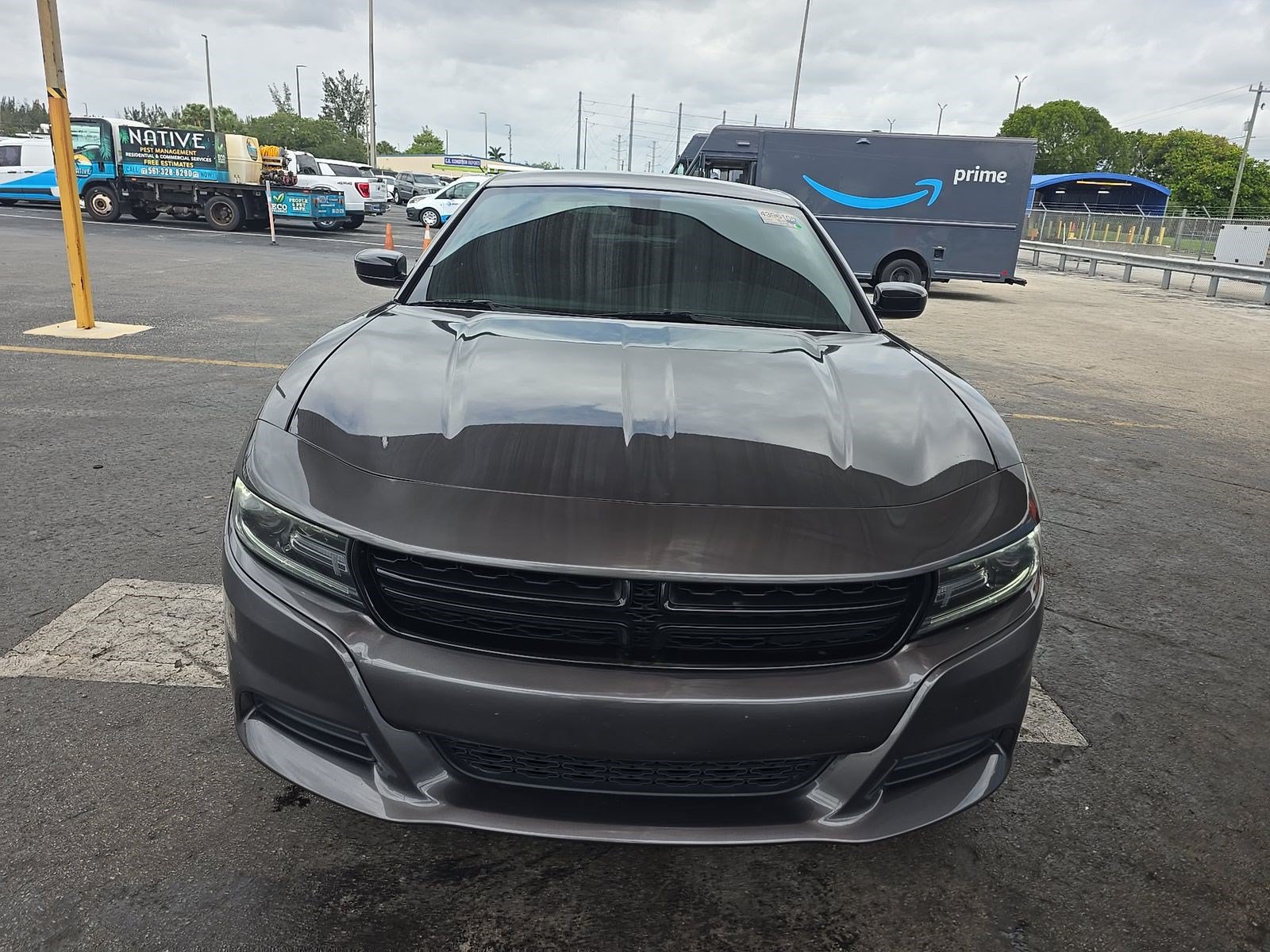 Used 2019 Dodge Charger SXT w/ Plus Group RWD image 2