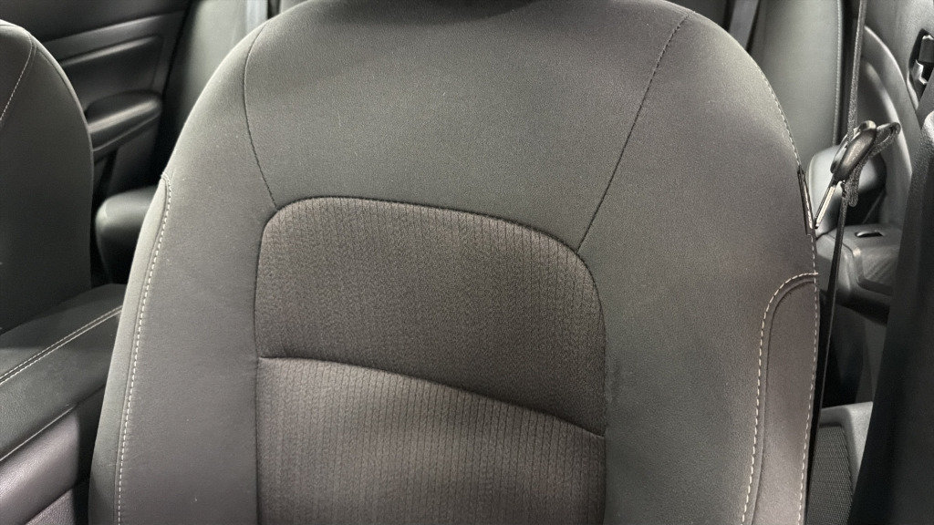 Used 2025 Nissan Altima 2.5 SV FWD image 18
