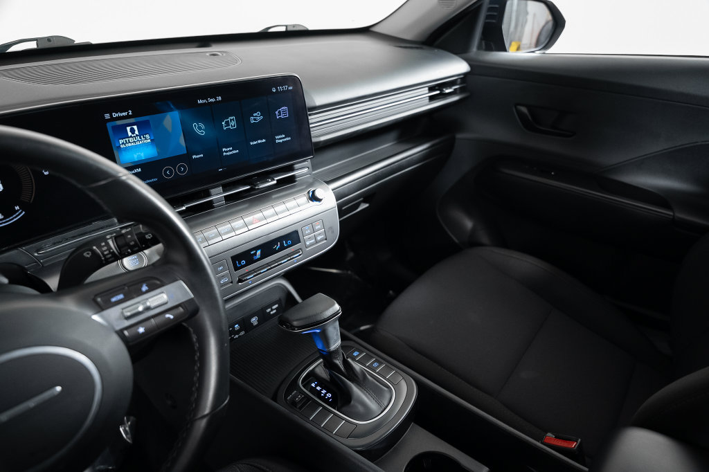 Certified 2025 Hyundai Kona SEL FWD image 27
