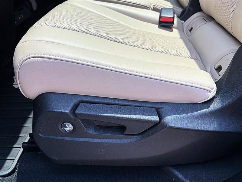 Used 2022 Acura MDX FWD w/ Technology Package image 39