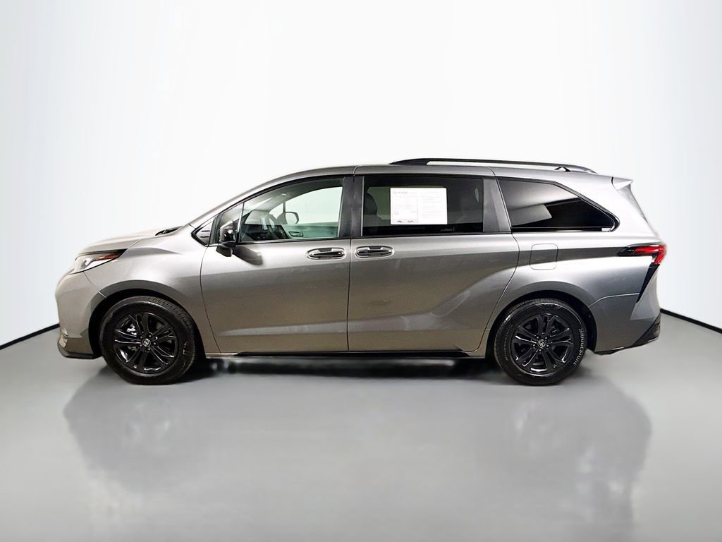 Certified 2026 Toyota Sienna XSE AWD/4WD image 4