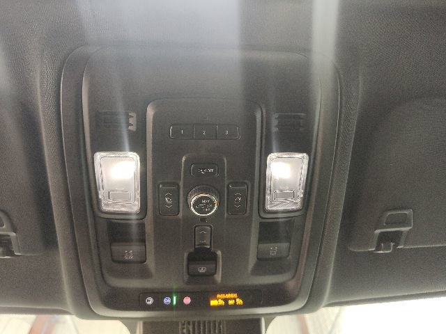 Used 2023 Chevrolet Suburban High Country AWD/4WD image 22
