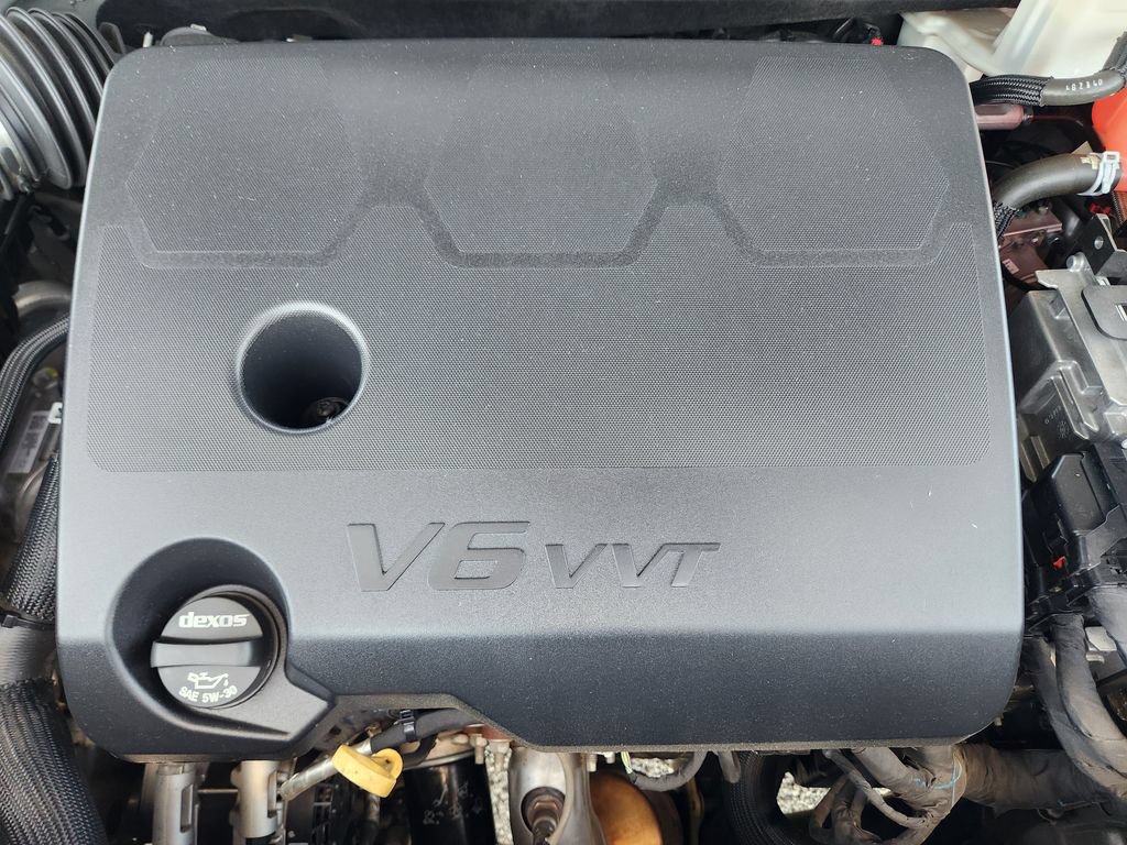 Certified 2021 Chevrolet Traverse LS FWD image 31