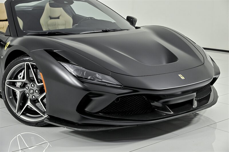 Used 2021 Ferrari F8 Tributo RWD image 2