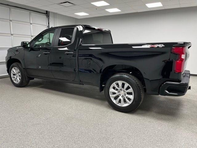 Used 2022 Chevrolet Silverado 1500 Custom AWD/4WD image 7
