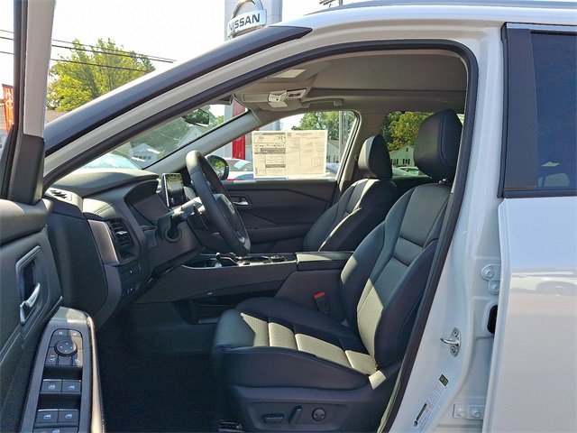 New 2026 Nissan Rogue SV w/ SV Premium Package image 5