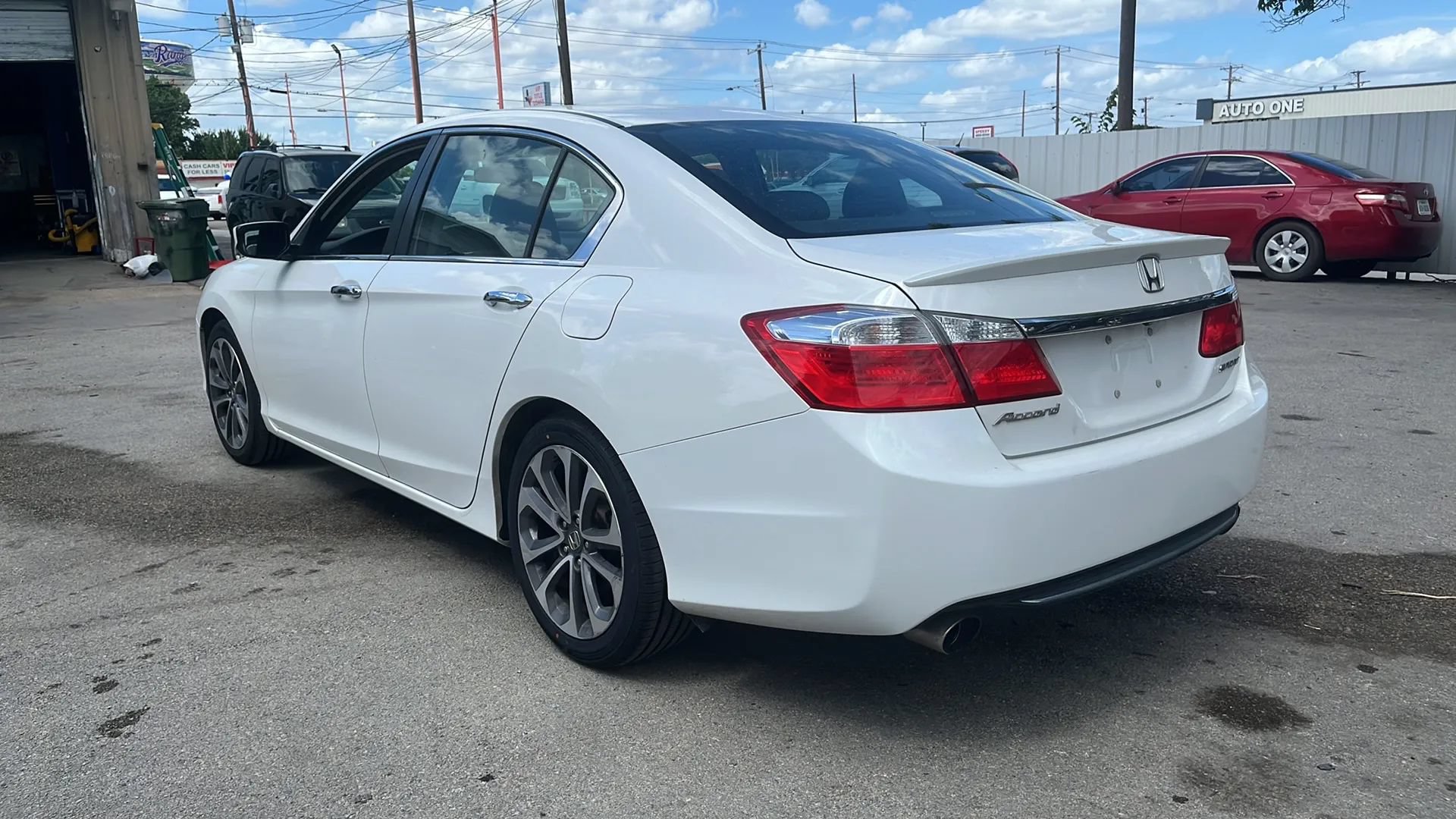 Used 2015 Honda Accord Sport image 2