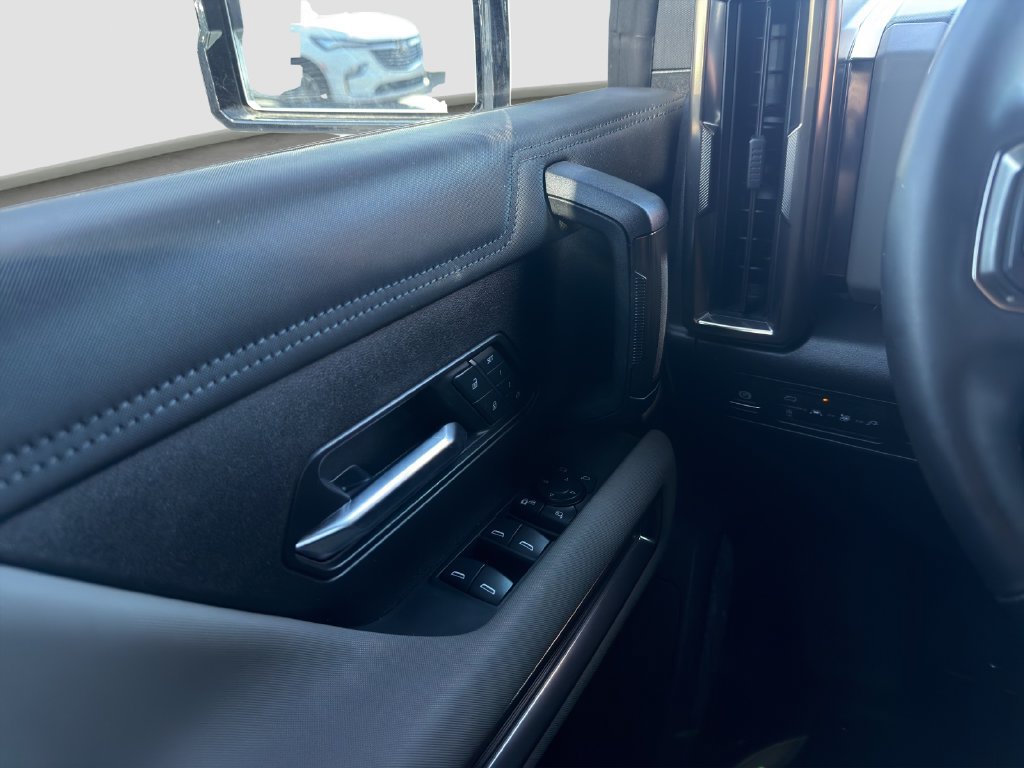 Used 2025 GMC Hummer EV 2X AWD/4WD image 12