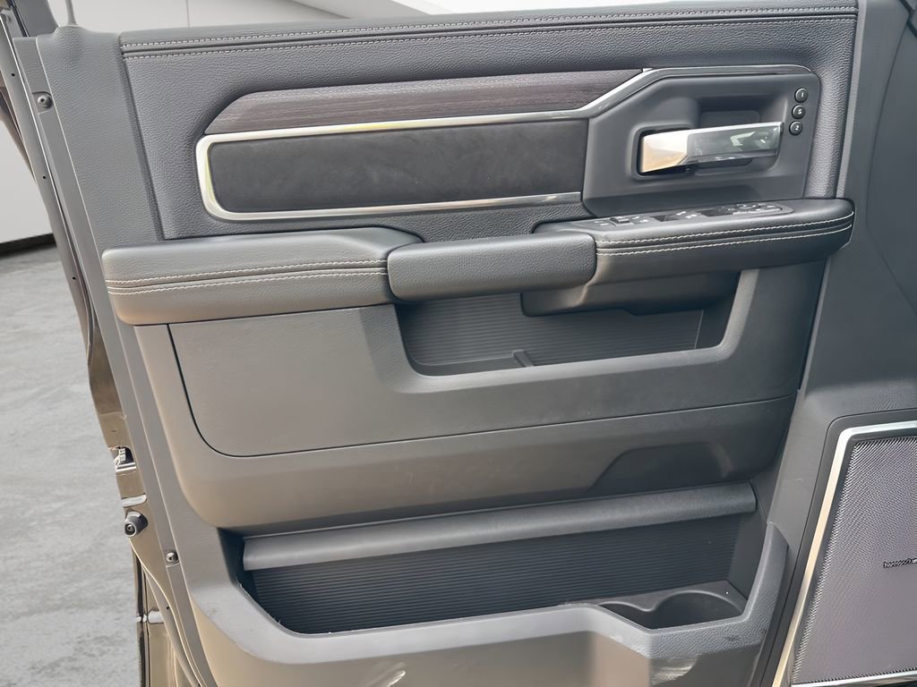 New 2026 RAM 2500 Laramie AWD/4WD image 45