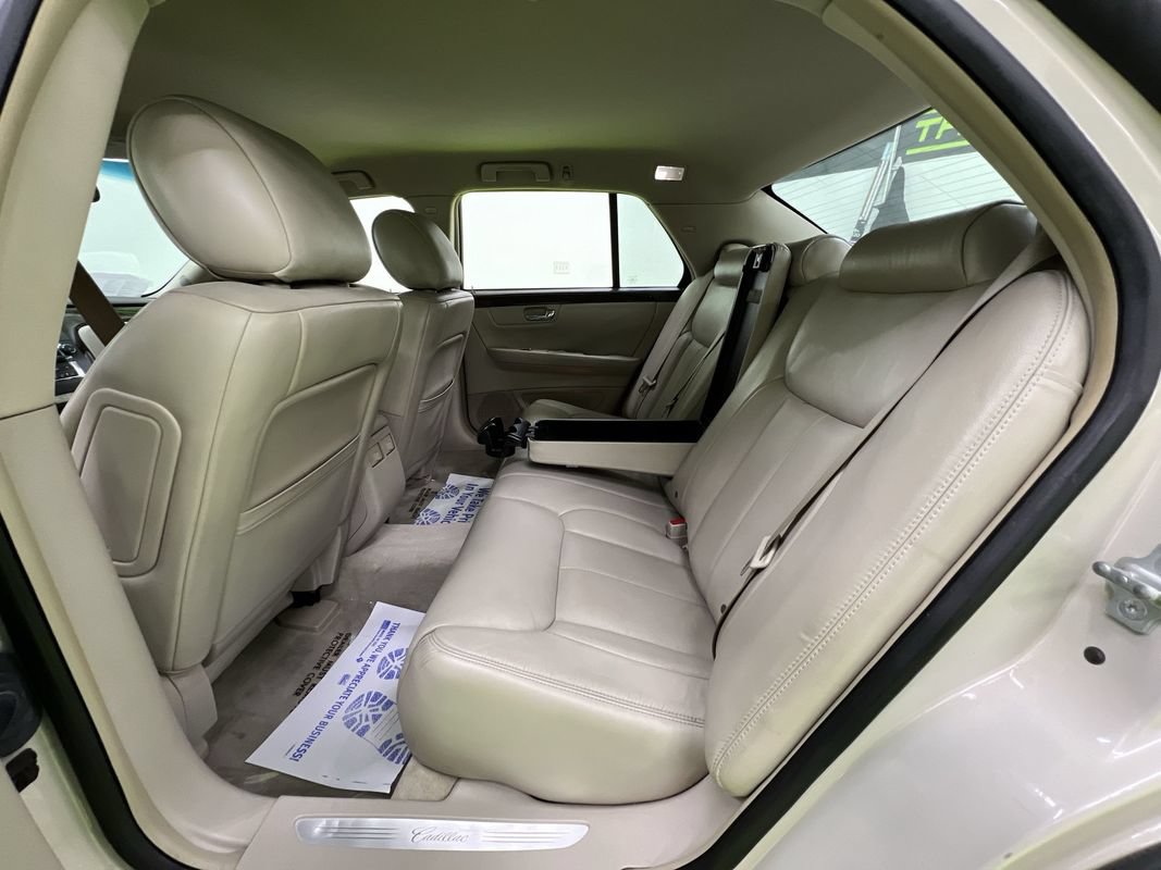 Used 2010 Cadillac DTS FWD image 25