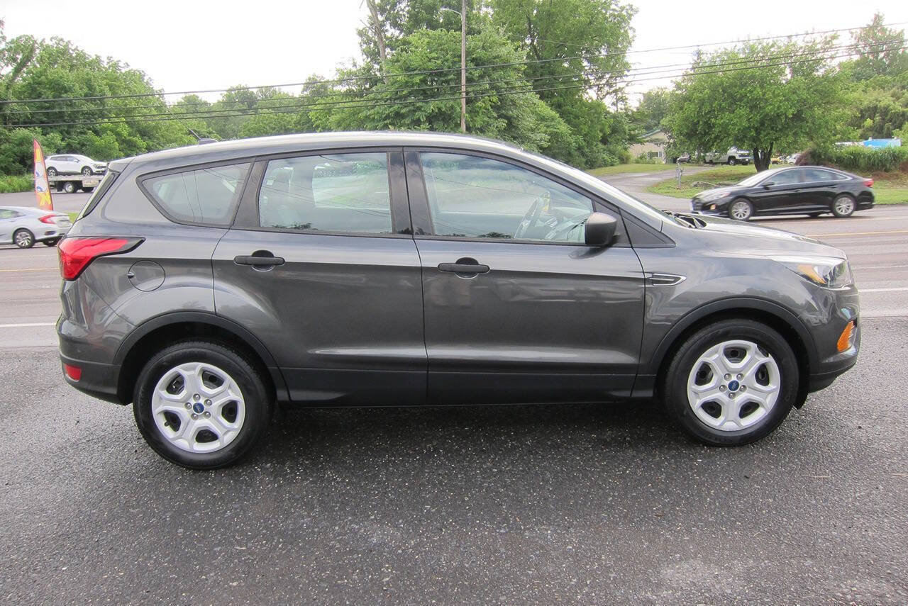 Used 2019 Ford Escape S FWD image 3
