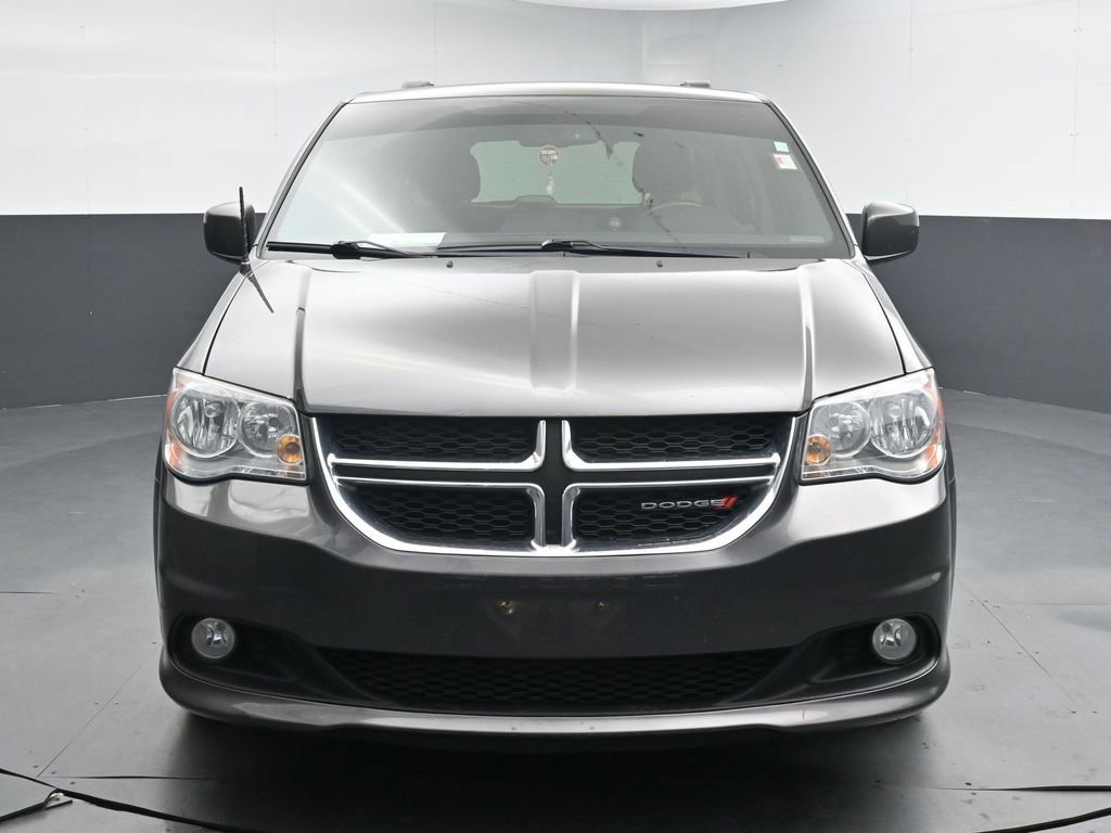 Used 2017 Dodge Grand Caravan SXT FWD image 3
