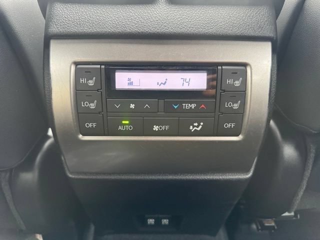 Used 2023 Lexus GX 460 Premium w/ Accessory Package AWD/4WD image 34