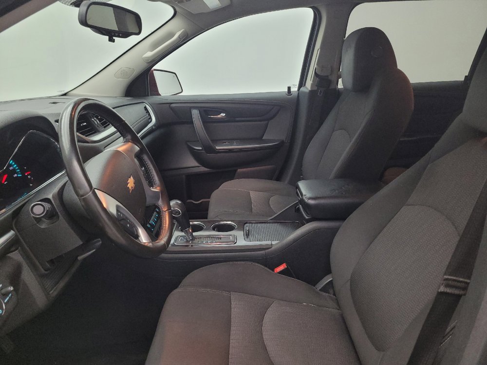 Used 2017 Chevrolet Traverse LT w/ Style and Technology Package FWD image 17