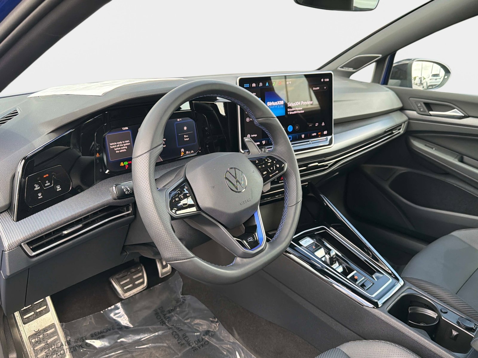 Used 2025 Volkswagen Golf image 42