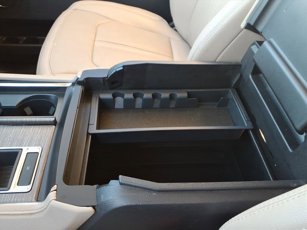 Used 2022 Ford Expedition Max Limited image 17