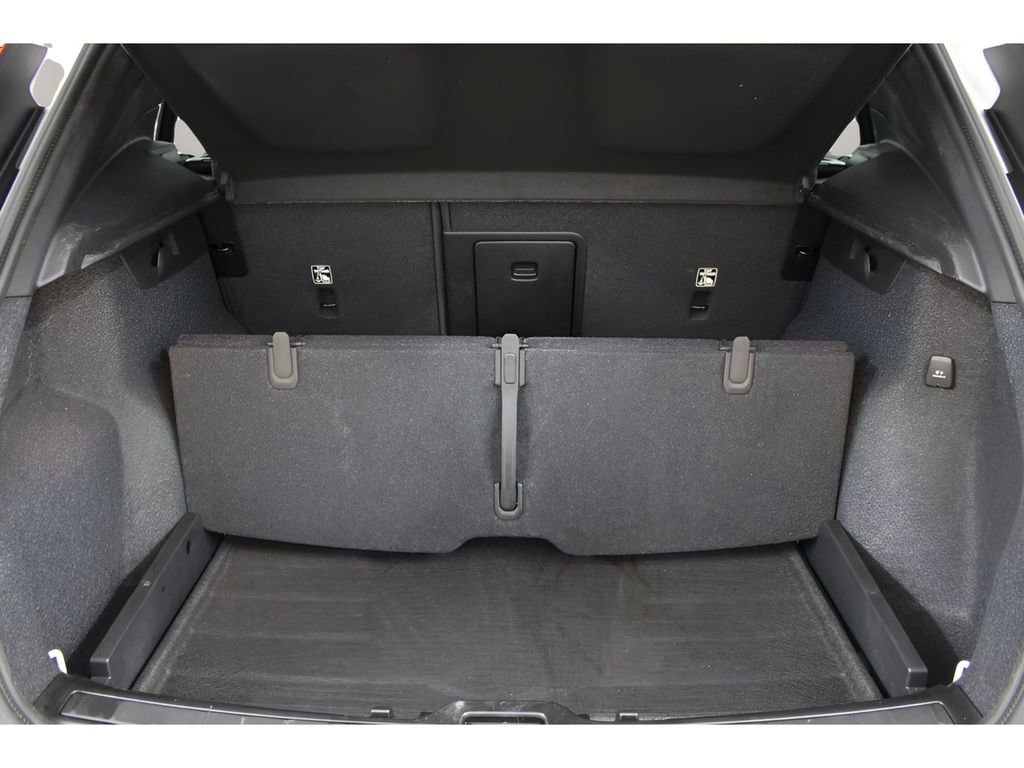 Used 2025 Volvo XC40 B5 Ultra AWD/4WD image 31