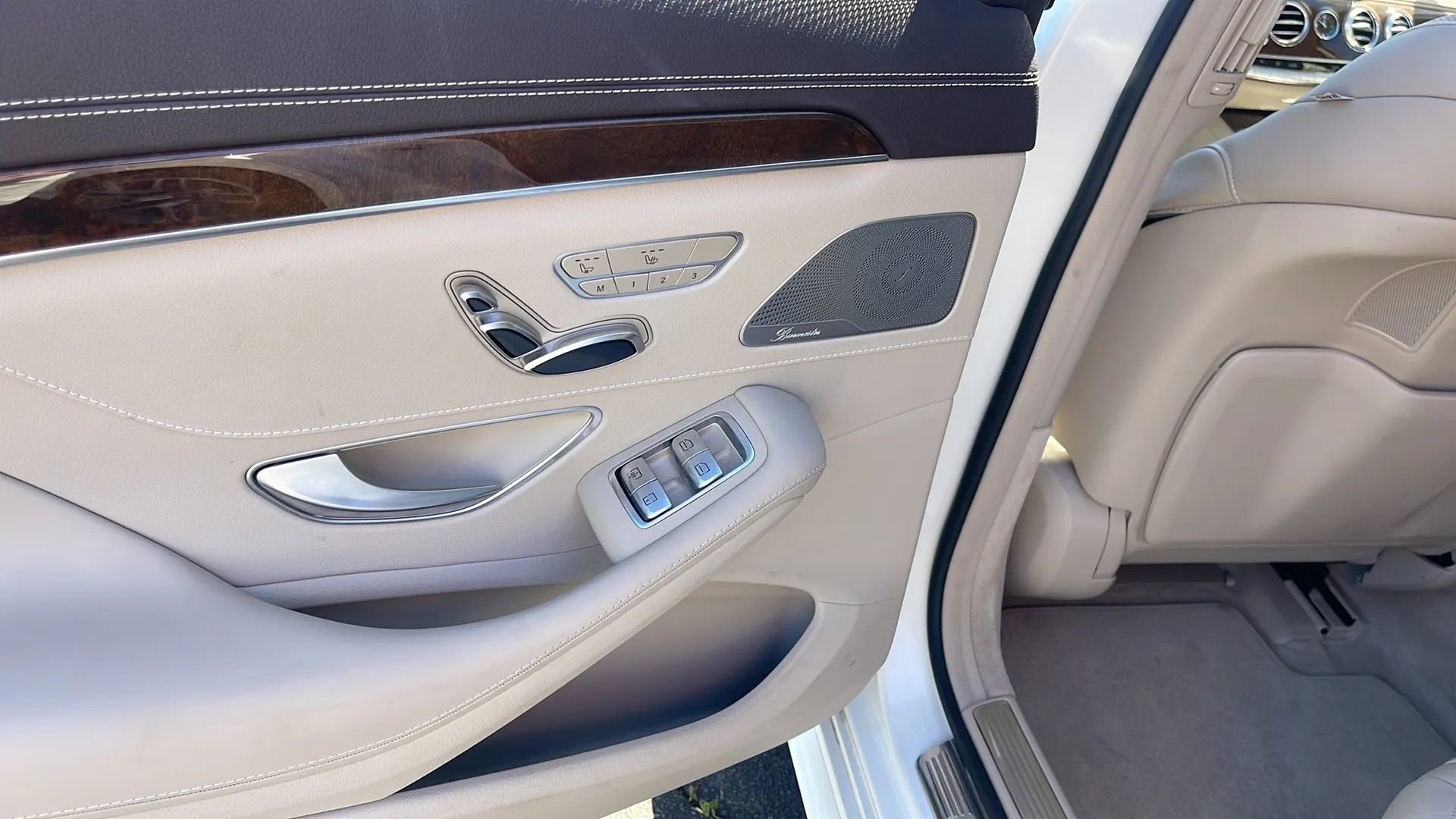 Used 2016 Mercedes-Benz S 550 4MATIC Sedan image 34