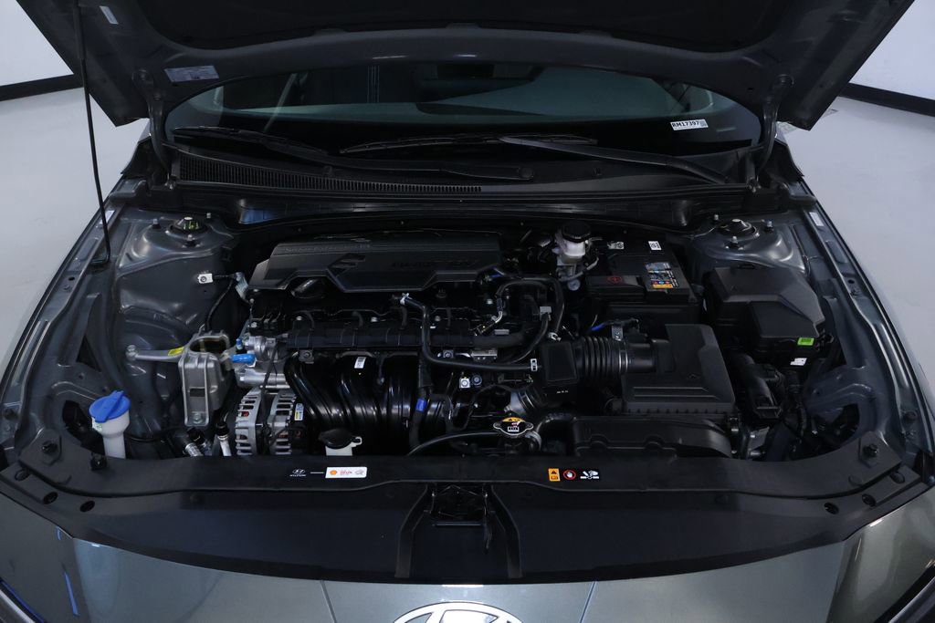 Used 2025 Hyundai Elantra SEL image 33