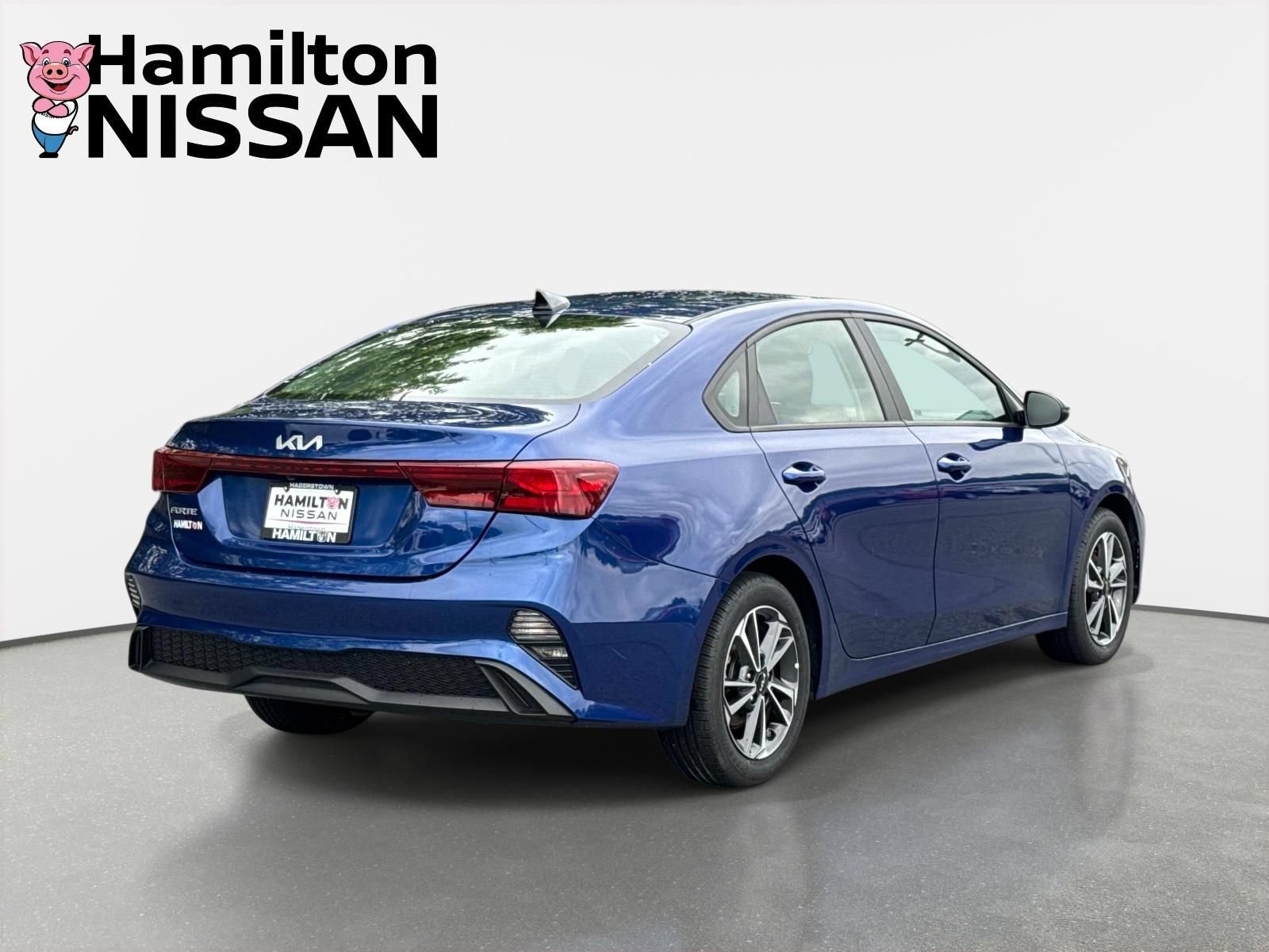 Used 2023 Kia Forte LXS w/ LXS Technology Package FWD image 2