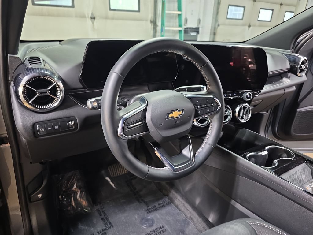 Used 2024 Chevrolet Blazer EV LT AWD/4WD image 15