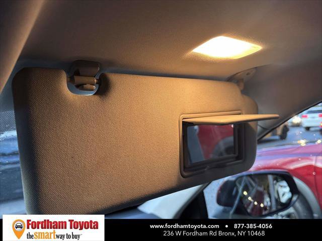 Certified 2021 Toyota Highlander XLE image 34