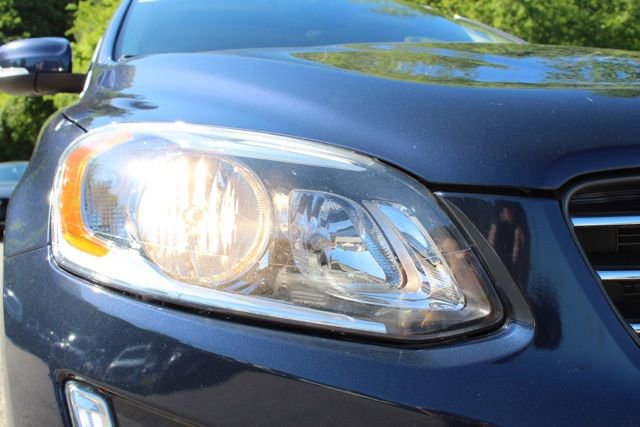 Used 2015 Volvo XC60 T6 w/ Proximity Package AWD/4WD image 10