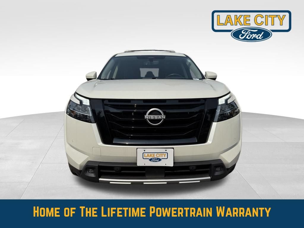 Used 2023 Nissan Pathfinder Platinum w/ Lighting Package (N93) AWD/4WD image 10