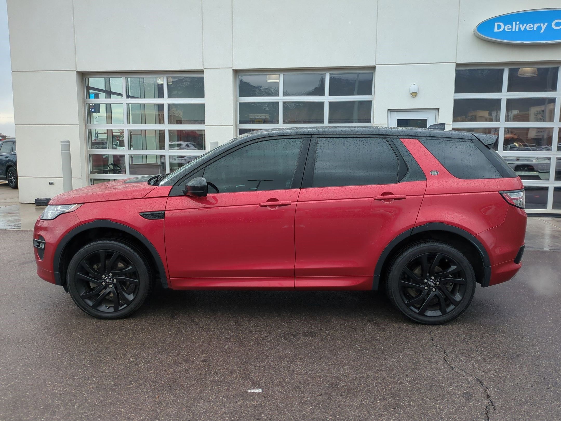 Used 2017 Land Rover Discovery Sport HSE Luxury image 9