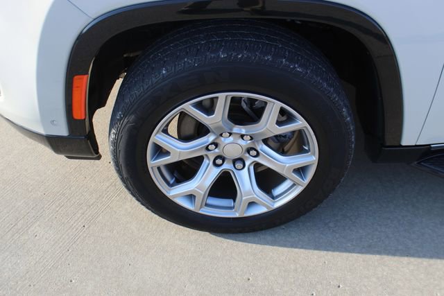 Used 2022 Jeep Wagoneer Series II AWD/4WD image 2