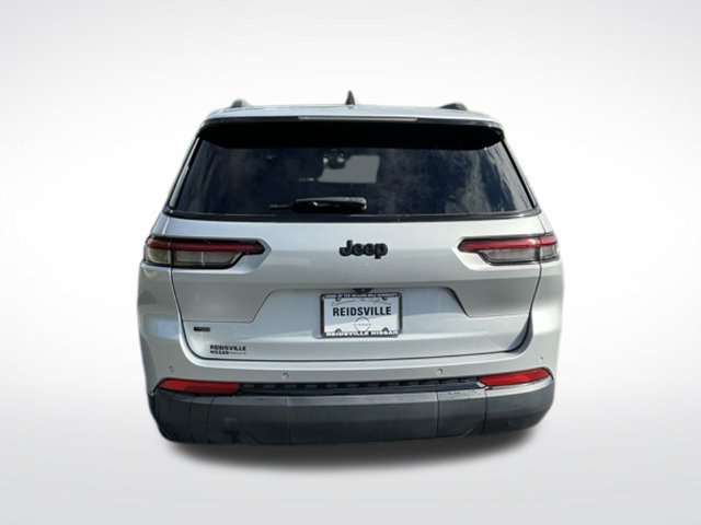 Used 2021 Jeep Grand Cherokee L Laredo RWD image 4