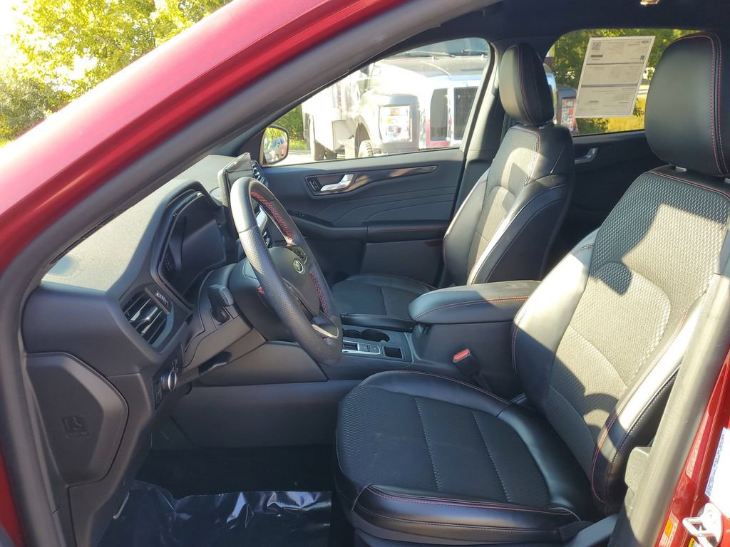 Certified 2024 Ford Escape ST-Line w/ Tech Pack #1 AWD/4WD image 12