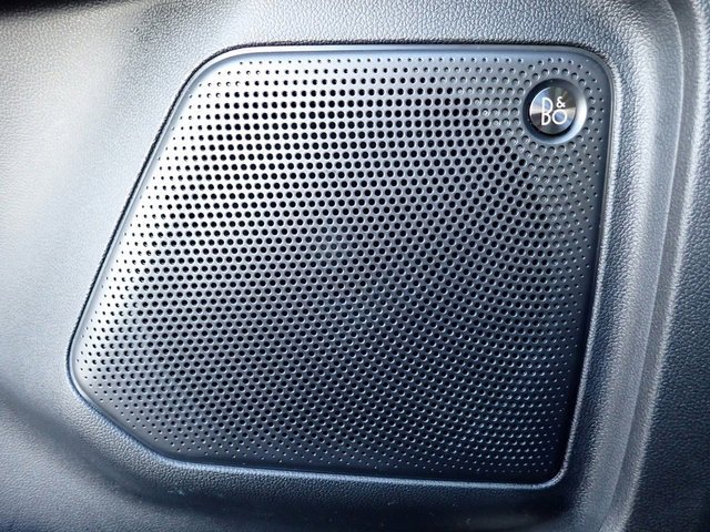 Certified 2025 Ford Escape Platinum w/ Premium Technology Package image 22