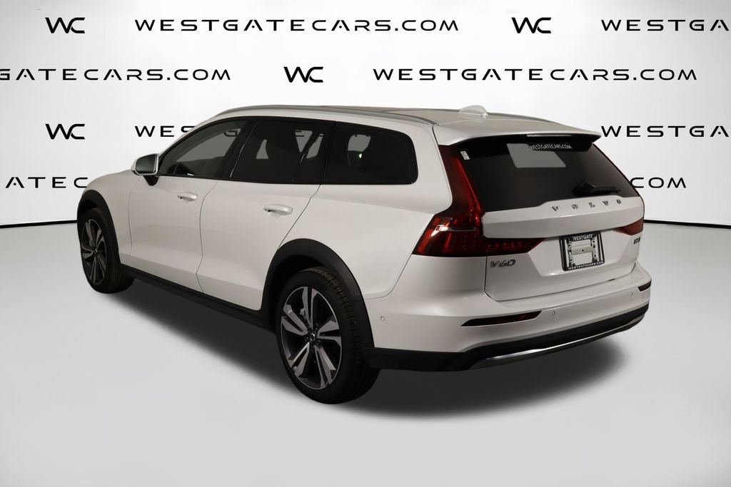 Used 2026 Volvo V60 B5 Cross Country Plus AWD/4WD image 42