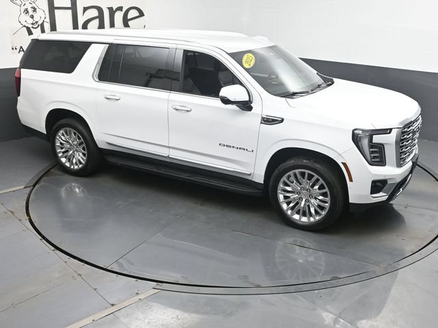 Used 2025 GMC Yukon XL Denali AWD/4WD image 37