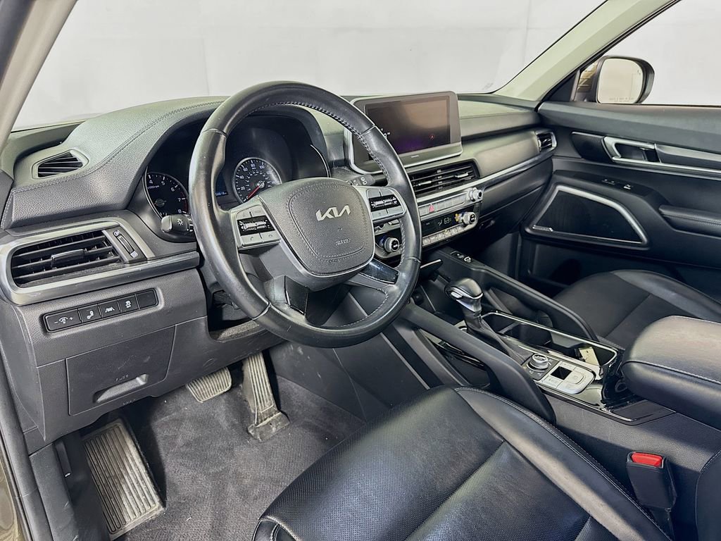 Used 2022 Kia Telluride S image 9