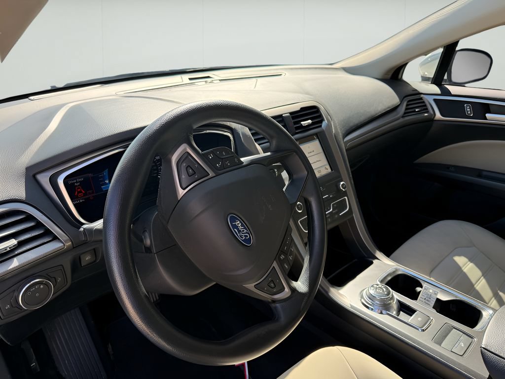 Used 2019 Ford Fusion S FWD image 10