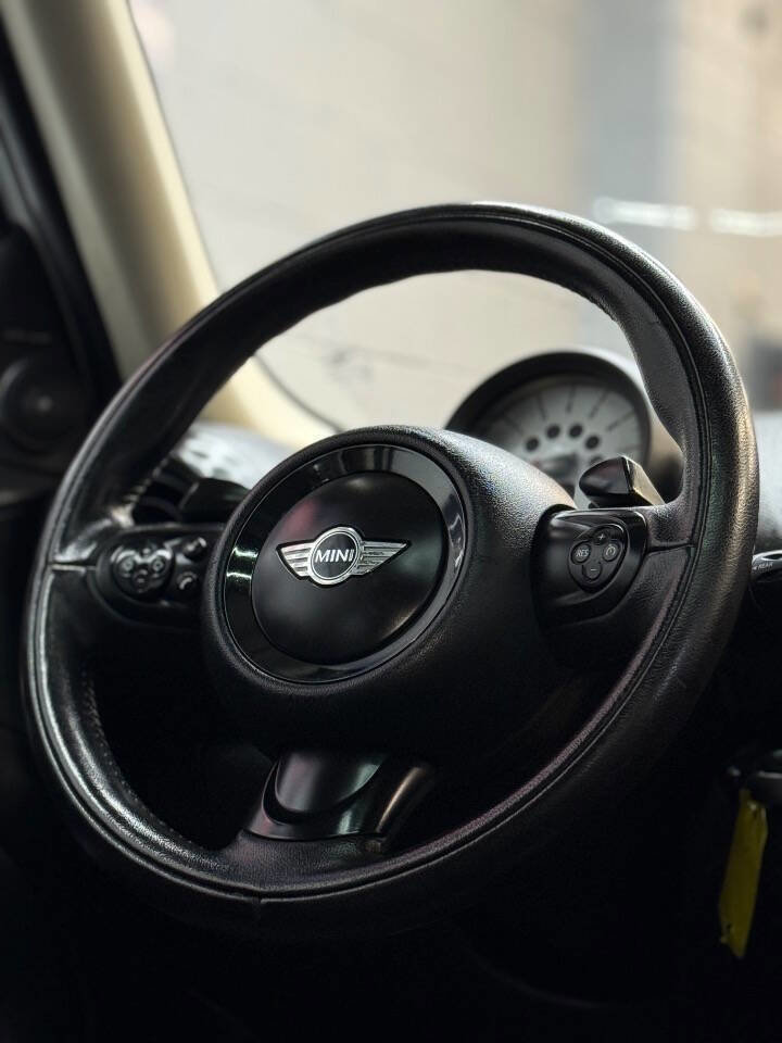 Used 2014 MINI Cooper Countryman S w/ Premium Package image 14