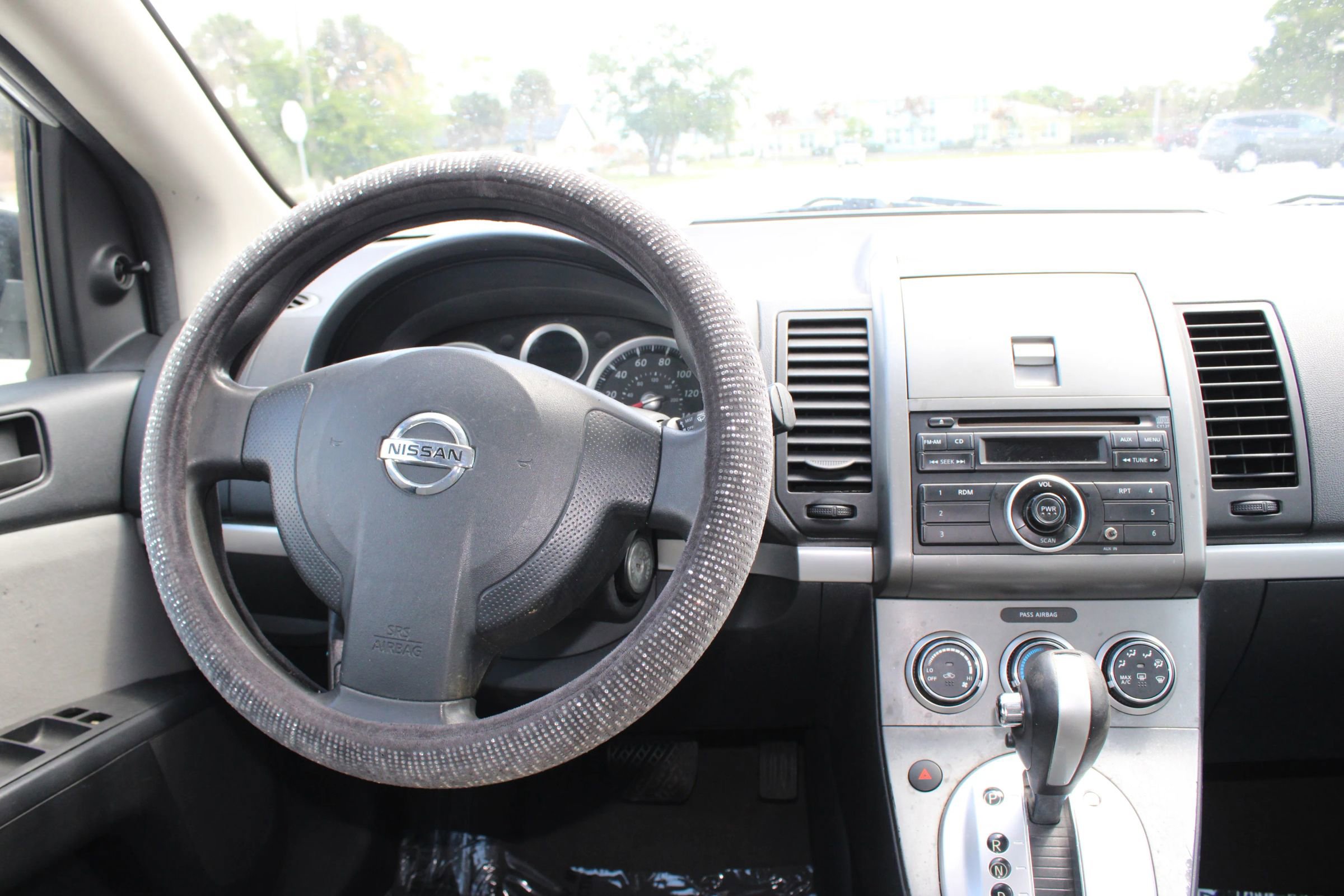 Used 2011 Nissan Sentra 2.0 image 9