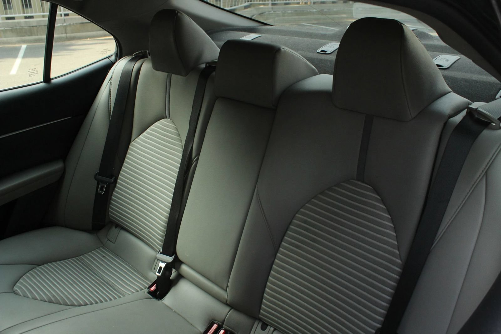 Used 2019 Toyota Camry SE FWD image 18