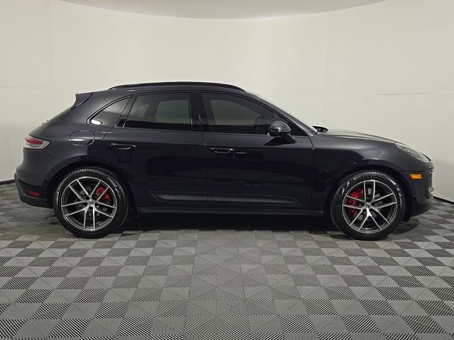 Certified 2022 Porsche Macan S AWD/4WD image 8