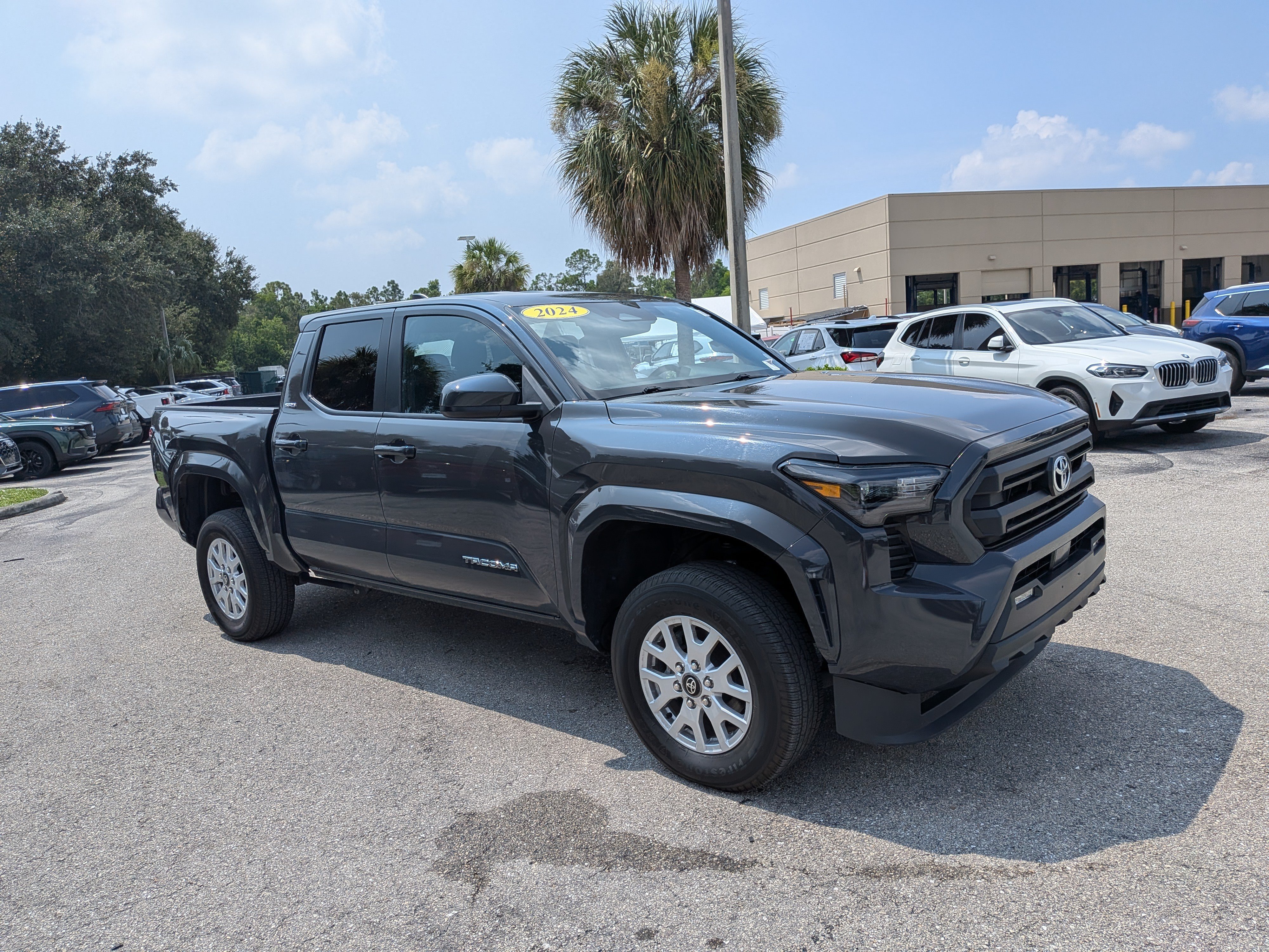 Used 2024 Toyota Tacoma SR5 AWD/4WD image 1