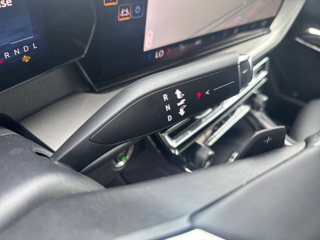 Used 2026 Chevrolet Traverse LT AWD/4WD image 28