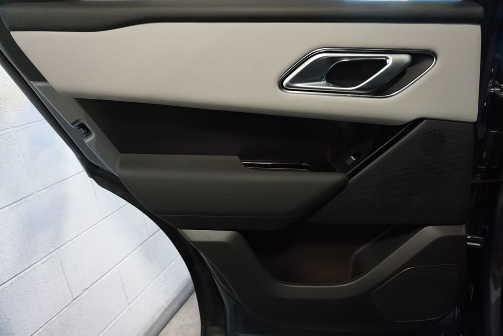 New 2026 Land Rover Range Rover Velar Dynamic SE image 28