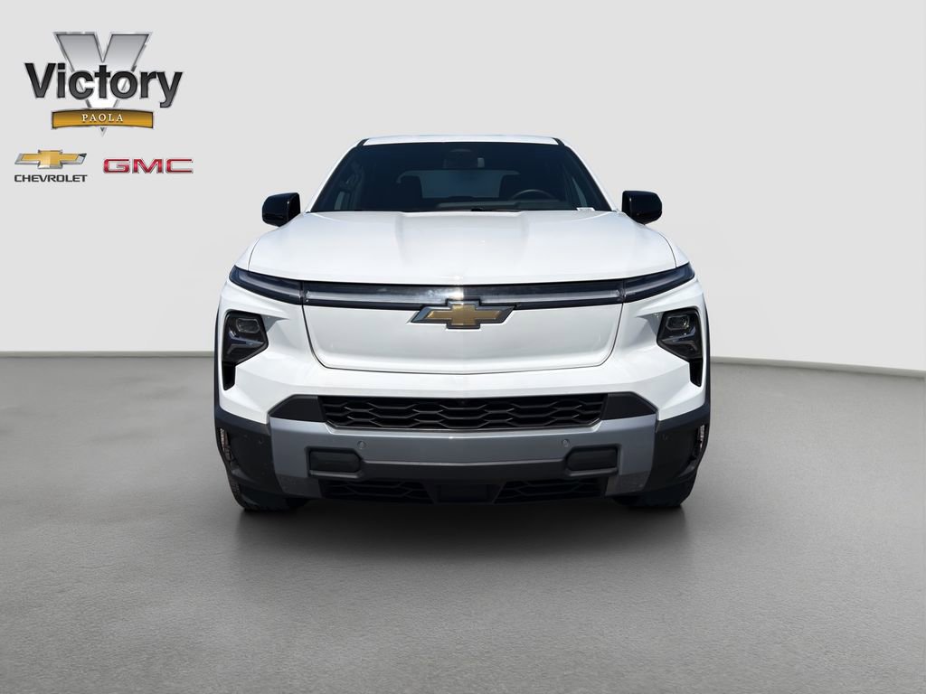 Used 2025 Chevrolet Silverado EV LT image 2