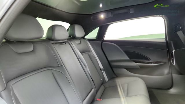 Used 2024 Lucid Air Touring AWD/4WD image 25
